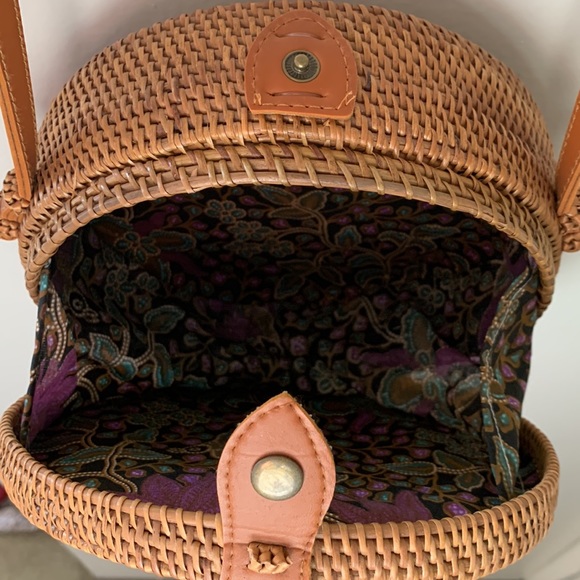 Boho straw circle bag with tassel NWOT - Picture 5 of 13